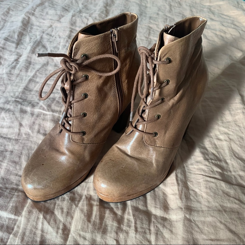Steve Madden Leather Platform Heeled Boot - Picture 1 of 5